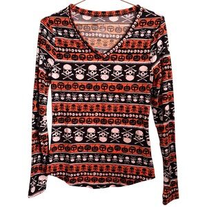 5for20 No boundaries Halloween black & orange v-neck long sleeve tee